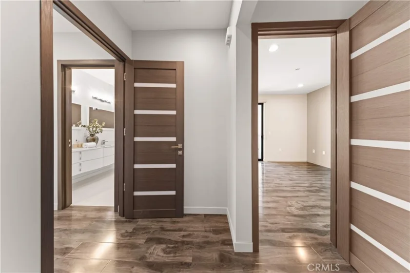 4485 Hazeltine Avenue #1 photo 25