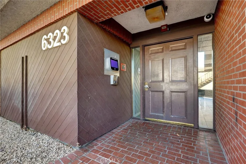 6323 Reseda #1 photo 30