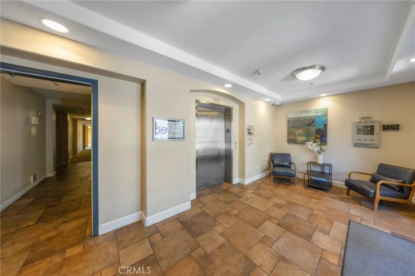 128 N Oak Knoll #111 photo 8