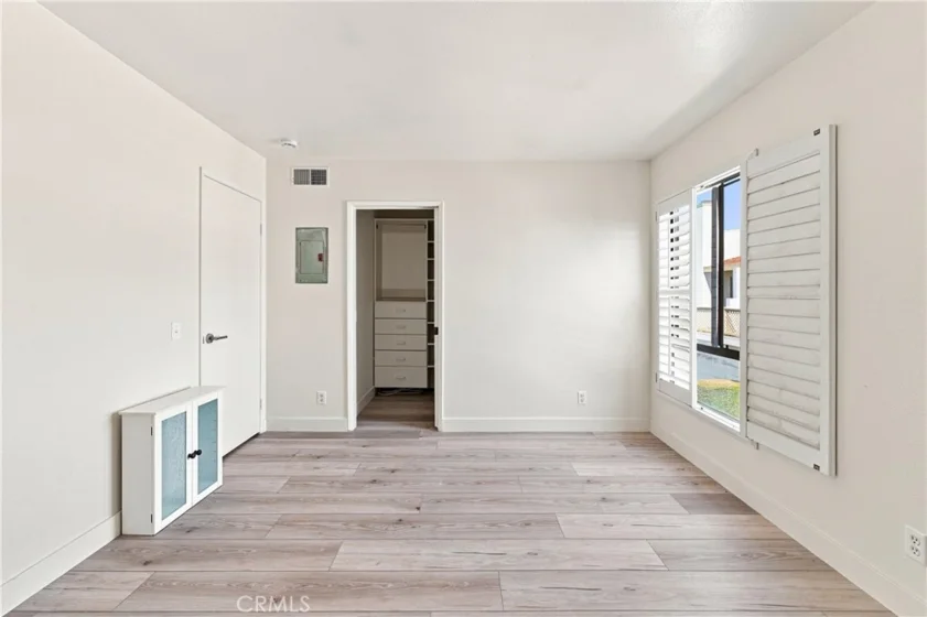 12700 Josephine photo 50