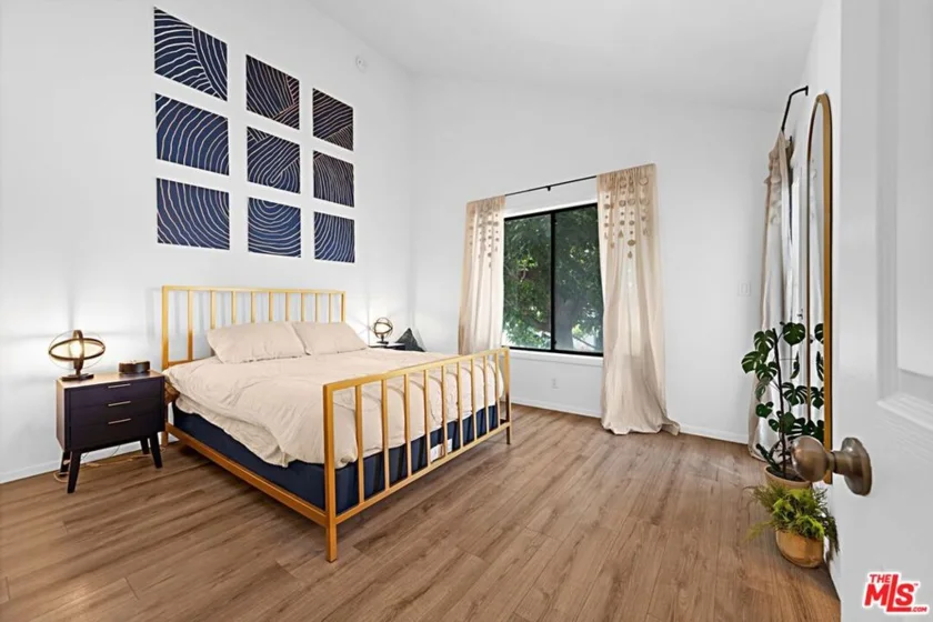 620 W Hyde Park Boulevard #117 photo 5