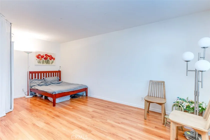 400 N Acacia Avenue #B10 photo 2