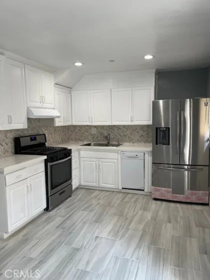 17135 Roscoe Boulevard #1 photo 2