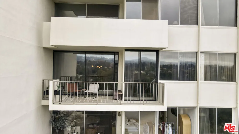10433 Wilshire Boulevard #808 photo 9