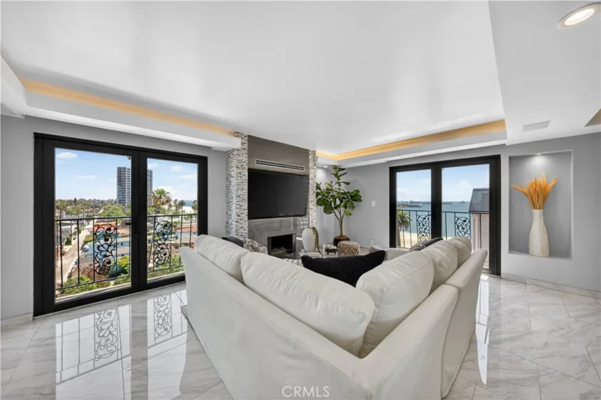 2601 E Ocean #807 photo 3