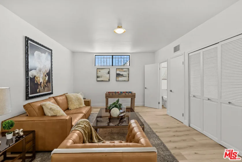 1880 Veteran Avenue #306 photo 28