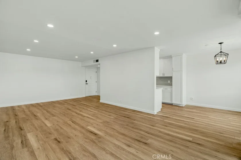 4637 Willis Avenue #306 photo 3