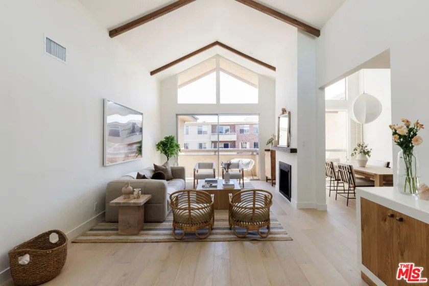 1509 Greenfield Avenue #301 photo 1
