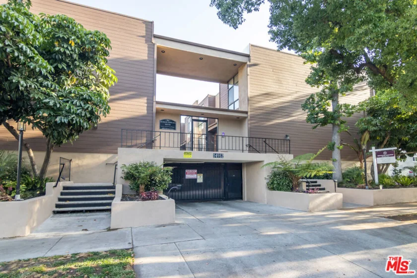 14912 Dickens Street #1 photo 1