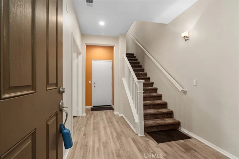 17028 Liberty Way photo 5