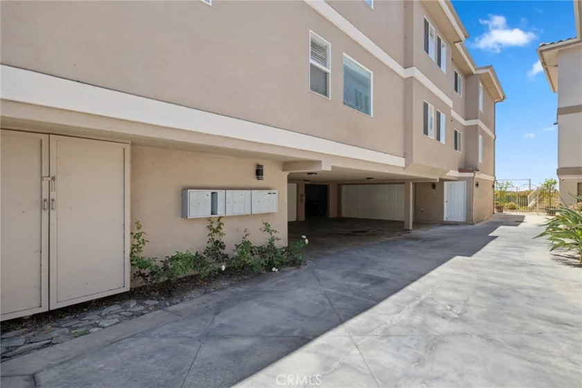 1511 Buena #101 photo 15