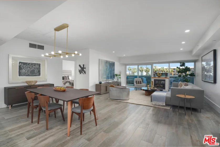 13600 Marina Pointe Drive #305 photo 1