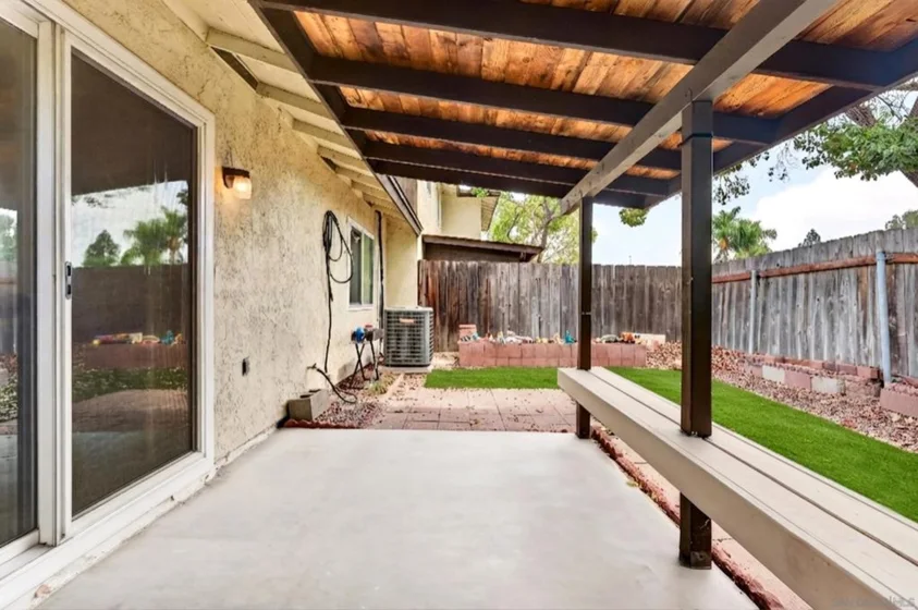 9941 Woodpark photo 21