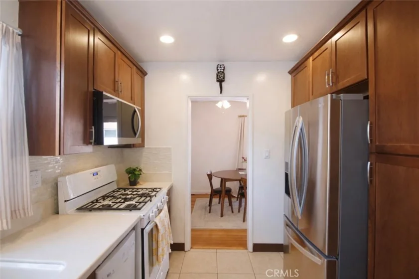 1334 E 1st Street #12 photo 14