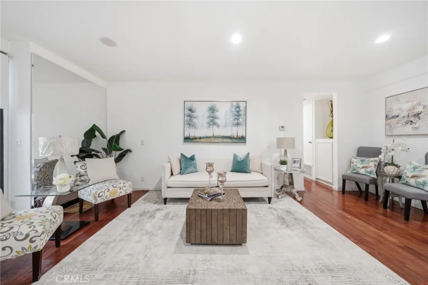 4477 Wilshire photo 47