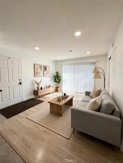 1144 W Blaine photo 6