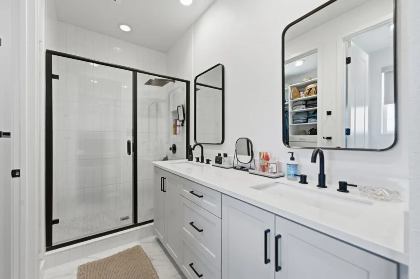 370 Volary Glen photo 18