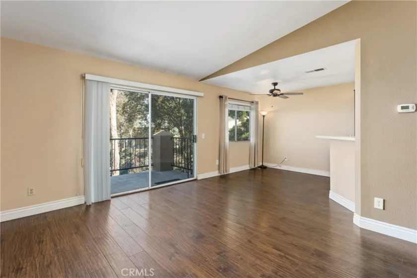 2568 Avenida Del Vista #202 photo 5