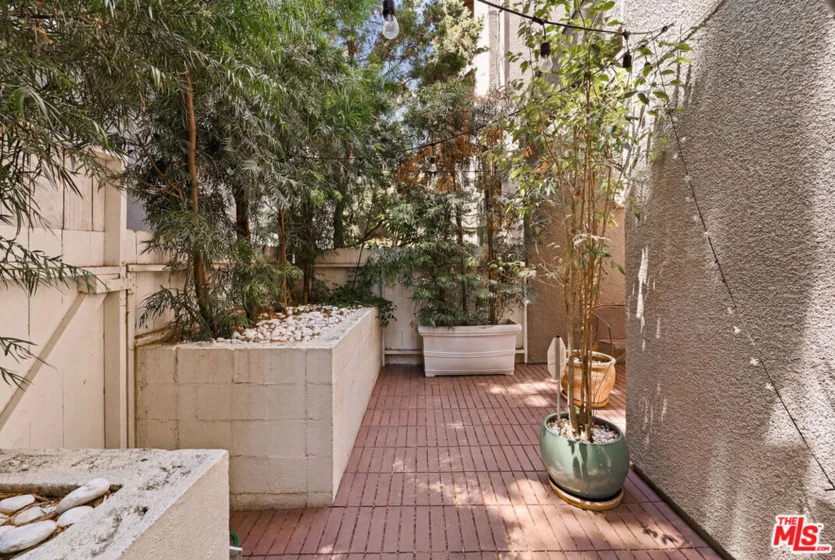 1617 S Beverly Glen Boulevard #204 photo 5