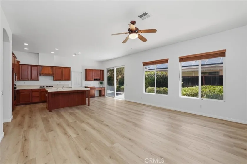 26757 Queen Court photo 6