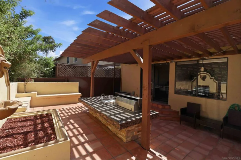 6862 Camino Berdecio photo 12