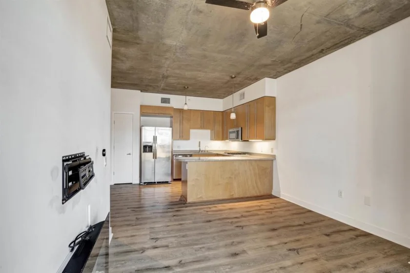 801 Ash #304 photo 15