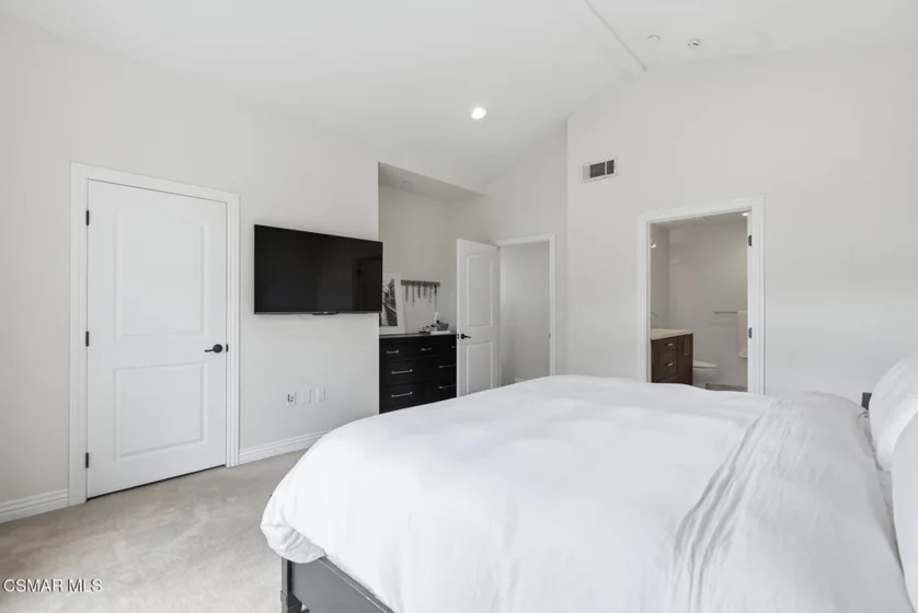 4541 Colfax Avenue #101 photo 21