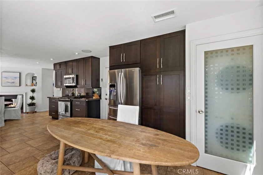 24535 Santa Clara photo 9