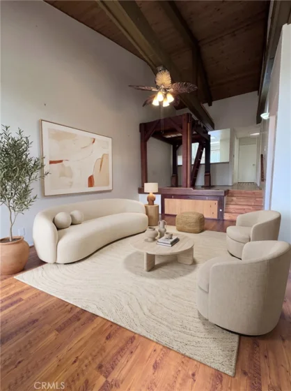 7311 N Marina Pacifica photo 9