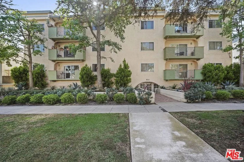 914 Lincoln Boulevard #202 photo 1