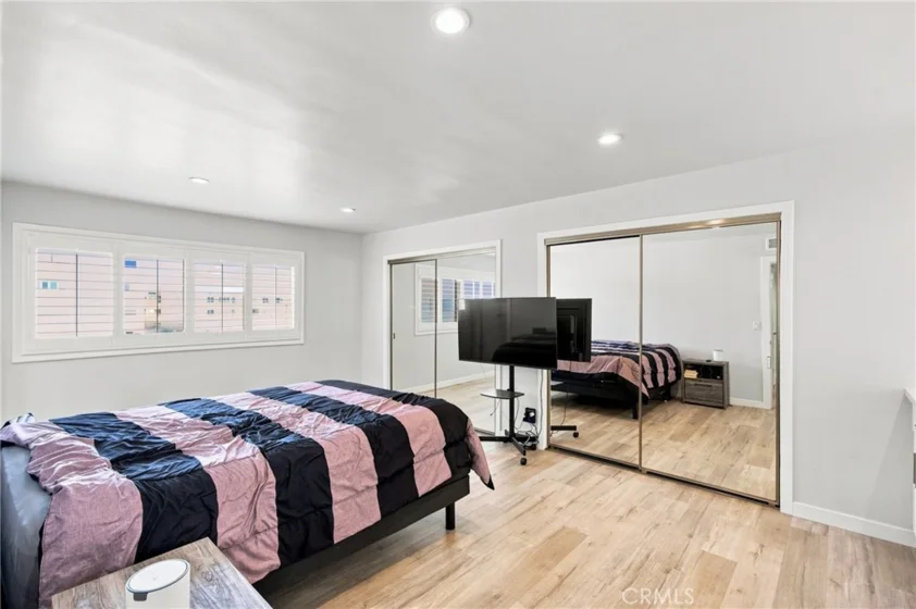 5354 Lindley Avenue #209 photo 20