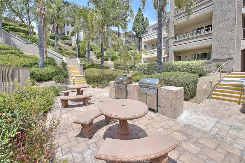 1023 Vista Del Cerro #302 photo 32