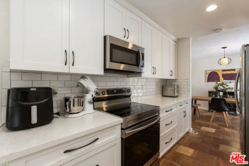 5625 Windsor Way #207 photo 12