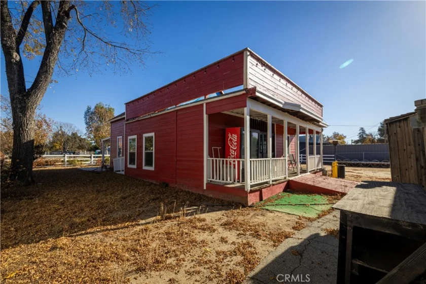24771 Washington Avenue photo 6