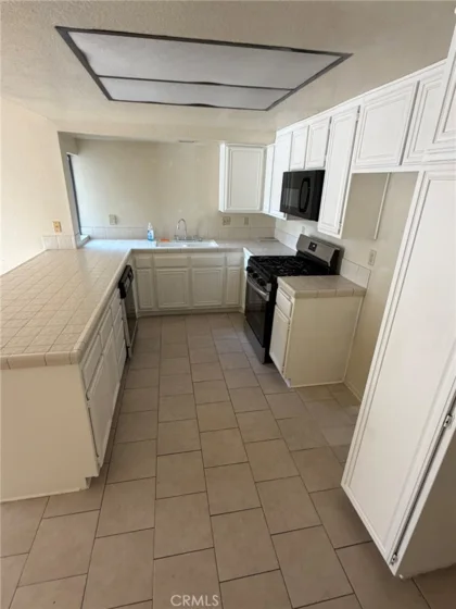 5050 Canyon Crest photo 5