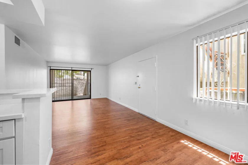 1425 W 12th Street #157 photo 23