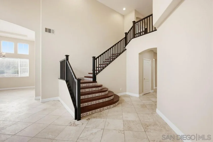 23531 Hobart Court photo 8