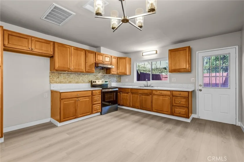 7300 Lennox Avenue #C7 photo 10