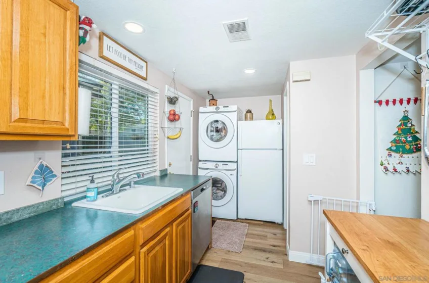 904 Amistad Court #C photo 10