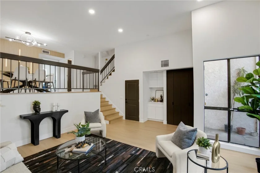 17150 Burbank #23 photo 5