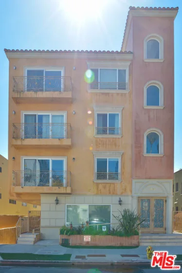 8420 Blackburn Avenue #301 photo 1