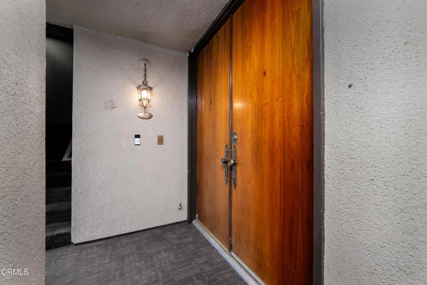 380 S Orange Grove Boulevard #12 photo 24