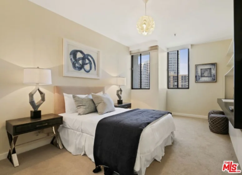 10660 Wilshire Boulevard #1007 photo 10