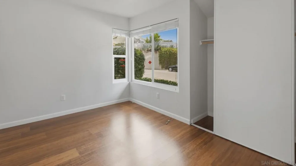 1612 Bridgeview Drive photo 23