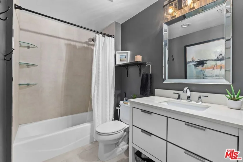 5037 Rosewood Avenue #101 photo 20