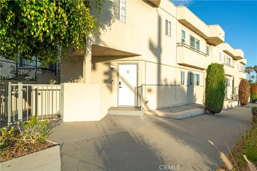 7050 S La Cienega Boulevard #6 photo 1