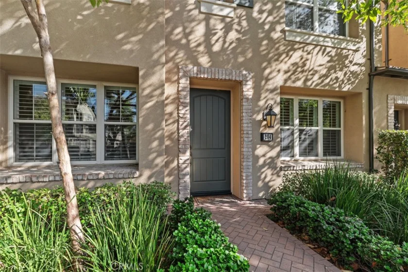 204 Overbrook photo 3