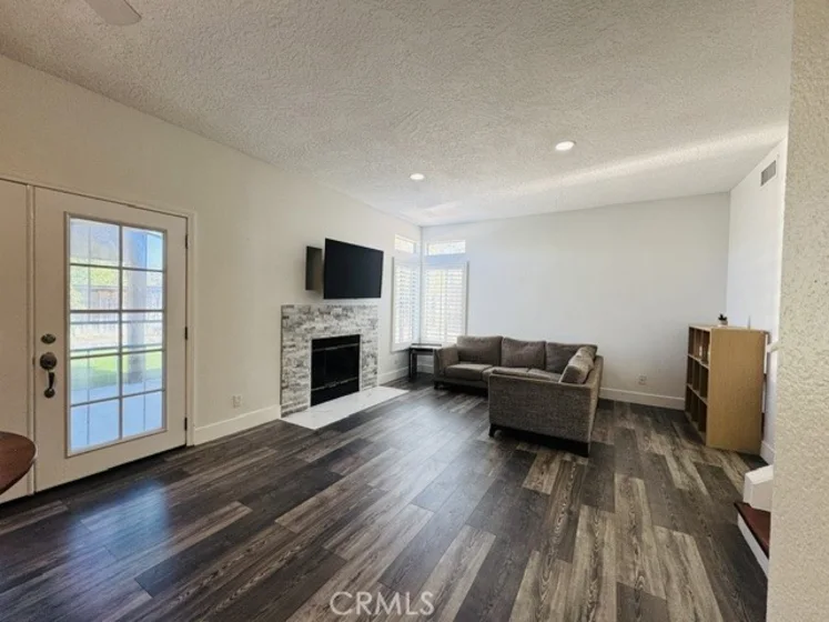 39779 Oak Cliff Drive photo 6