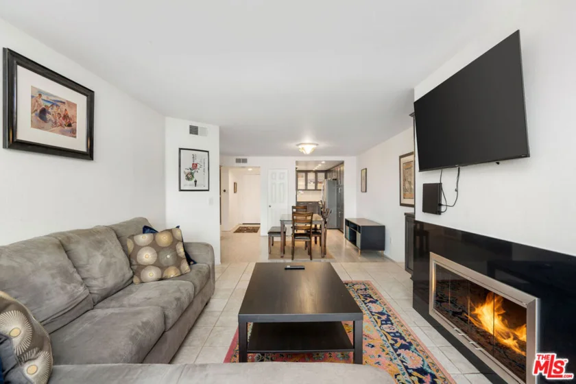 1942 Grace Avenue #217 photo 24
