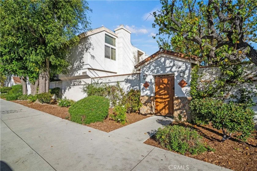 10450 Zelzah Avenue #C photo 1